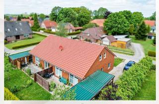 Haus kaufen in 26556 Nenndorf, Vermietetes Doppelhaus: Modern & gepflegt!