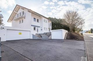 Einfamilienhaus kaufen in 72290 Loßburg, Exklusives Einfamilienhaus mit Einliegerwohnung - gehoben, modern & vielseitig nutzbar