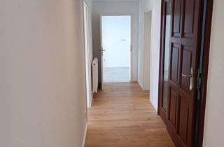 Haus kaufen in 04600 Altenburg, Komfort trifft Kapitalanlage – Kernsaniertes MFH mit 4 Wohneinheiten