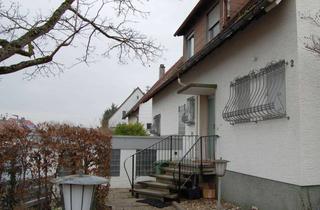 Einfamilienhaus kaufen in 70806 Kornwestheim, Einfamilienhaus mit großem Garten und Ausbaupotenzial