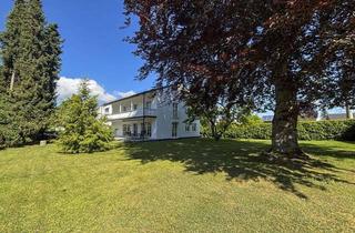 Villa kaufen in 86356 Neusäß, Unternehmervilla in Bestform /Parkgarten