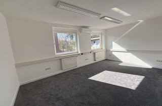 Büro zu mieten in Otto-Hahn-Straße, 33161 Hövelhof, Frisch renovierte Büroräumlichkeiten 75 m2