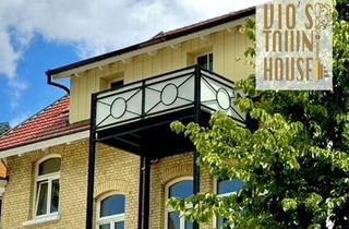 Immobilie mieten in Westkorso, 32545 Bad Oeynhausen, ::: Emilia I Neues Townhouse am Park I Maisonette-Appartement am Kurpark : Möbliert : Balkon :::