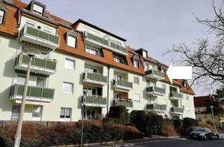 Wohnung mieten in 01640 Coswig, Hallo Single! Gemütliche 2-Zimmerwohnung im Dachgeschoss mit Balkon und Tiefgaragenplatz in 1A-Wohnlage in Coswig