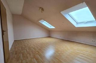Wohnung kaufen in 95028 Hof, Hof - Dachgeschosswohnung in Hof-5 Minuten zum Zentrum