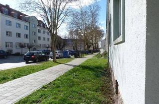 Wohnung mieten in Rathausstr., 06237 Leuna, Großzügige 2 Zimmer im Altbau mit Balkon