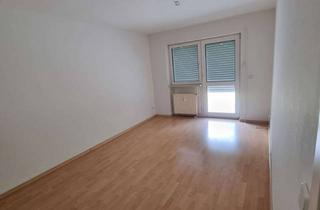 Wohnung mieten in Am Marktplatz 11, 09221 Neukirchen, Sehr schöne 2 Raum Erdgeschoss Wohnung mit Terrasse und Tiefgaragenstellplatz