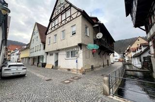 Mehrfamilienhaus kaufen in 89143 Blaubeuren, Attraktives Mehrfamilienhaus mit 5 Wohneinheiten & 3 Garagen – Jetzt investieren!