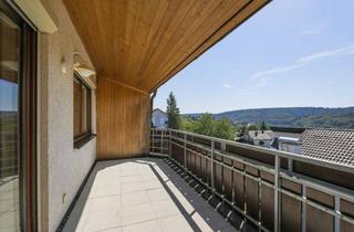 Wohnung kaufen in 75173 Pforzheim, Seltene Gelegenheit! Stilvolle 3,5-Zimmer-DG-Wohnung mit Kamin und Garage und toller Aussicht!