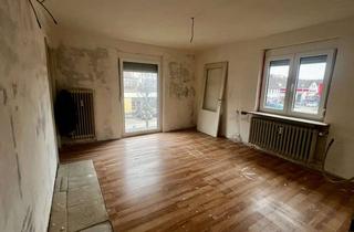 Wohnung kaufen in 75433 Maulbronn, HELLE 2-ZIMMER-EIGENTUMSWOHNUNG MIT POTENZIAL / TERRASSE UND PARKPLATZ VORHANDEN