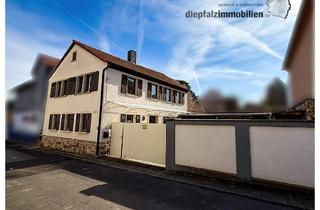 Haus kaufen in Kuhgasse 12, 67283 Obrigheim, EFH mit 8 ZKB, Hof + 2 Carports mit sep. Baugrundstück (ca. 380 m²)