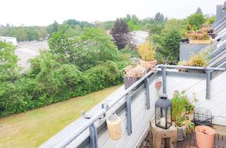 Wohnung kaufen in Wedellstraße 52, 12249 Lankwitz, Helle und sonnige Dachgeschosswohnung mit freiem Blick ins Grüne