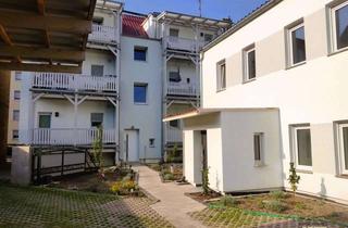 Wohnung mieten in Bismarckstraße 50, 04509 Delitzsch, Wohnen wie im Einfamilienhaus mit Terrasse und Carport