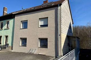 Doppelhaushälfte kaufen in 66740 Saarlouis, Doppelhaushälfte mit viel Potenzial in Saarlouis-Neuforweiler!