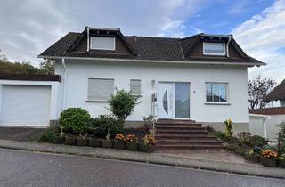 Wohnung mieten in Rosseler Weg 12, 66130 Saarbrücken, Schöne Dachgeschosswohnung mit Einbauküche und Garage(Whg.3)