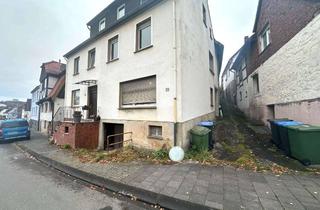 Doppelhaushälfte kaufen in 34431 Marsberg, Sanierungsbedürftige Doppelhaushälfte in Marsberg - Ideal für Handwerker