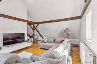 Einfamilienhaus kaufen in 61138 Niederdorfelden, RESERVIERT: Freistehendes Einfamilienhaus mit Scheune und Garten in Niederdorfelden!