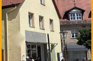 Haus kaufen in 91207 Lauf, 499.000,- für 281 qm Altstadthaus mit 6 Wohn,- + 1 Gewerbeeinheit in 1A Lage und 30.885,- Mietertrag