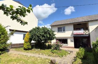 Haus kaufen in 54472 Longkamp, TOP-Preis-Leistungs-Verhältnis! Gepflegtes Wohnhaus mit Garten und Garage!