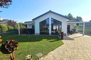 Einfamilienhaus kaufen in 16341 Panketal, Exklusives, altersgerechtes Einfamilienhaus mit Garage, Werkstatt, Pool, Solar und Photovoltaik