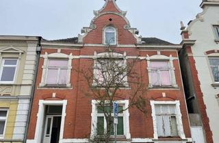 Haus kaufen in Albert-Mahlstedt-Straße 35, 23701 Eutin, Sanierungsbedürftiges Stadthaus unter Denkmalschutz