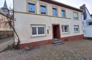Haus mieten in Hauptstrasse 10, 53534 Barweiler, Zum selber renovieren und nur halbe MIete