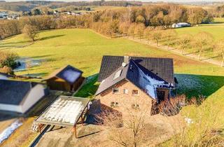Einfamilienhaus kaufen in Zum Galgenberg, 57612 Helmenzen, Exklusives und besonders hochwertig ausgestattetes Zweifamilienhaus in Ortslage; barrierefrei