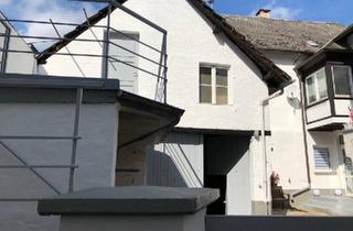 Haus kaufen in 56814 Bruttig-Fankel, Bruttig-Fankel - Haus mit Hof und Garage