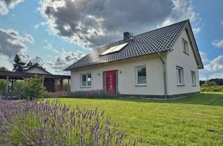 Haus kaufen in 17509 Brünzow, Moderner Bungalow mit großer Ausbaureserve