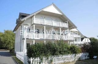 Wohnung kaufen in 18211 Börgerende, Elegante Dachgeschoss-Ferienwohnung mit Balkon & Stellplatz - strandnah im Ostseebad Nienhagen