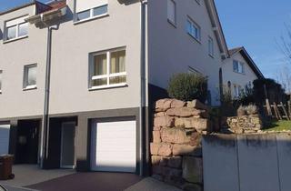 Haus kaufen in Pforzheimer Straße, 75249 Kieselbronn, Kieselbronn-neuwertiges Reihenendhaus