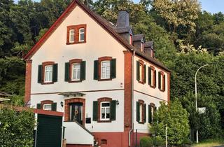Haus kaufen in 56414 Dreikirchen, Schmuckstück in ruhiger Ortsrandlage mit Garten und 2 Garagen + Doppelcarport