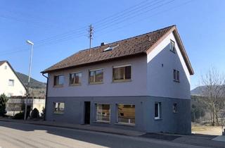 Haus kaufen in 73550 Waldstetten, Waldstetten - Sofort frei: Zweifamilienhaus mit zusätzlicher Ausbaureserve