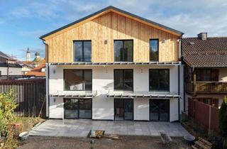 Wohnung kaufen in 83278 Traunstein, Neubau-Dachgeschosswohnung direkt am Salinenpark