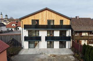 Wohnung kaufen in 83278 Traunstein, Neubau-Dachgeschosswohnung direkt am Salinenpark