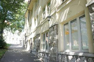 Anlageobjekt in Heidenberg 24, 99510 Apolda, Ärzte- und Geschäftshause in Apolda zu verkaufen.