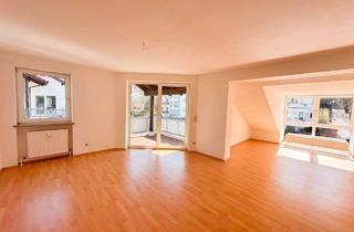 Wohnung kaufen in 96450 Cortendorf, Lichtdurchflutete Dachgeschosswohnung mit Balkon und Garage!