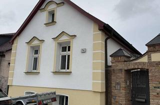 Wohnung mieten in Alt Glasow 7a, 15831 Blankenfelde-Mahlow, Erstbezug nach Sanierung mit Balkon und EBK: Stilvolle 2-Raum-Erdgeschosswohnung