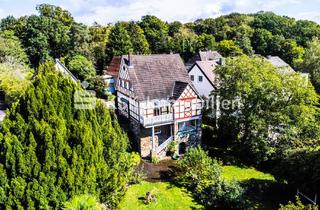 Villa kaufen in 51465 Bergisch Gladbach, Stadtvilla mit Traumgrundstück!