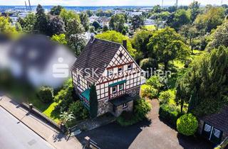 Villa kaufen in 51465 Bergisch Gladbach, Stadtvilla mit Traumgrundstück!