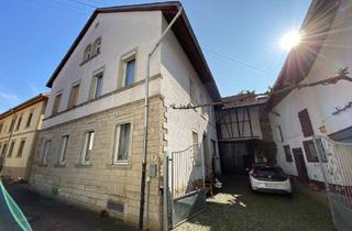 Bauernhaus kaufen in 55569 Monzingen, Monzingen - Bauernhaus mit Charme und idyllischem Innenhof, Scheune und Nebengebäuden