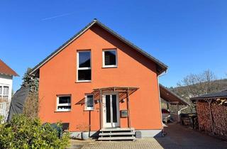 Einfamilienhaus kaufen in 34260 Kaufungen, Kaufungen - Einfamilienhaus mit separater Einliegerwohnung und großem Grundstück
