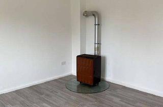Wohnung mieten in Schmellerweg, 95339 Neuenmarkt, In dieser 3 Zimmerwohnung können sich Handwerker/innen austoben!