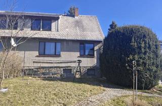 Doppelhaushälfte kaufen in 08315 Bernsbach, Doppelhaushälfte mit Traumblick – Wohnen in schöner Lage von Lauter-Bernsbach!