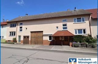 Haus kaufen in 72587 Römerstein, Gebäudeensemble – 2 Doppelhäuser verbunden durch große Scheune und sonnigem Garten mit Weitblic