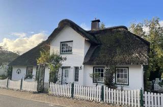 Haus kaufen in 25774 Lehe, Idyllische Reetdachkate: Ihr Traumhaus auf dem Land
