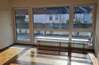 Wohnung kaufen in 72631 Aichtal, VON PRIVATI!! Einziehen und Wohlfühlen!! Ruhige und sonnige 3-Zimmer-Wohnung, Garage, großer Balkon