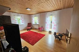 Wohnung kaufen in 73572 Heuchlingen, Achtung Großfamilien! Schöne 4,5 Zimmer Maisonetten-WHG mit Garage/Balkon!!