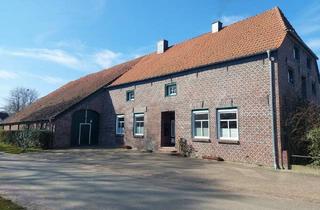 Bauernhaus kaufen in 26340 Zetel, Zetel - Großzügiger Gulfhof mit Haupthaus und weiterem Wohngebäude, Scheune und großem Grundstück in Zetel-Driefel