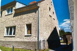 Mehrfamilienhaus kaufen in 15324 Letschin, Letschin - Mehrfamilienhaus mit 3 Wohnungen, teilsaniert